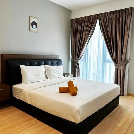 Jazz Service Suites Penang Джордж Таун Екстериор снимка