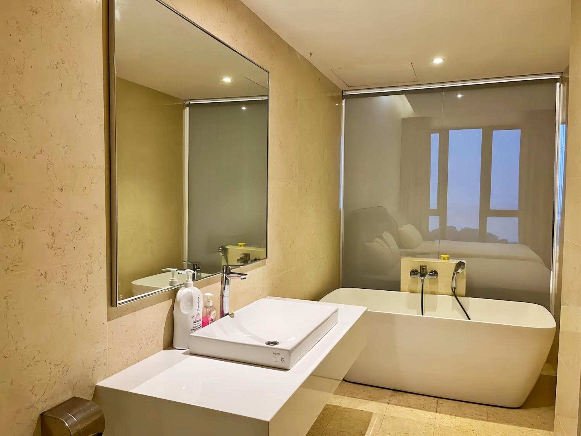 Jazz Service Suites Penang Джордж Таун Екстериор снимка