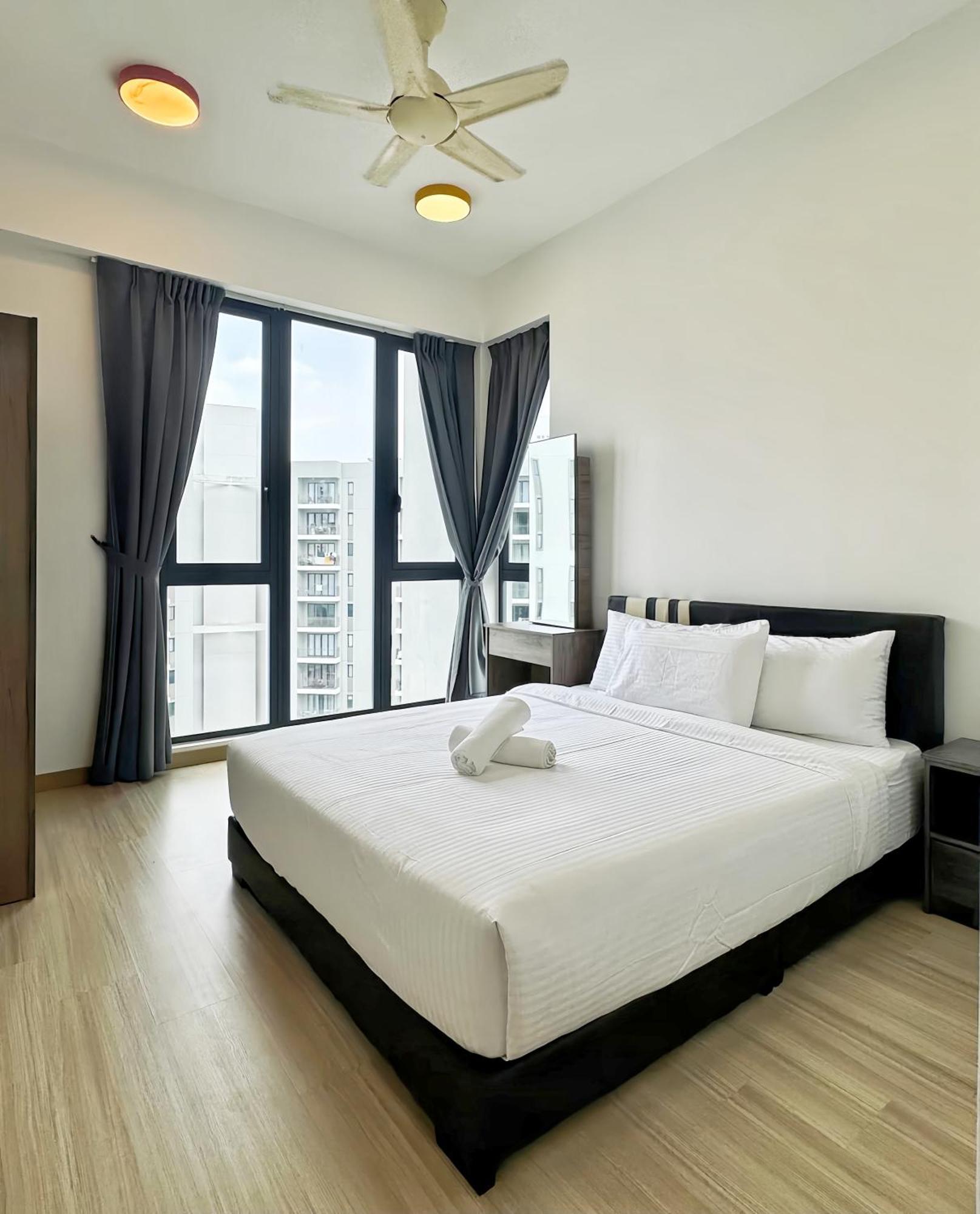 Jazz Service Suites Penang Джордж Таун Екстериор снимка