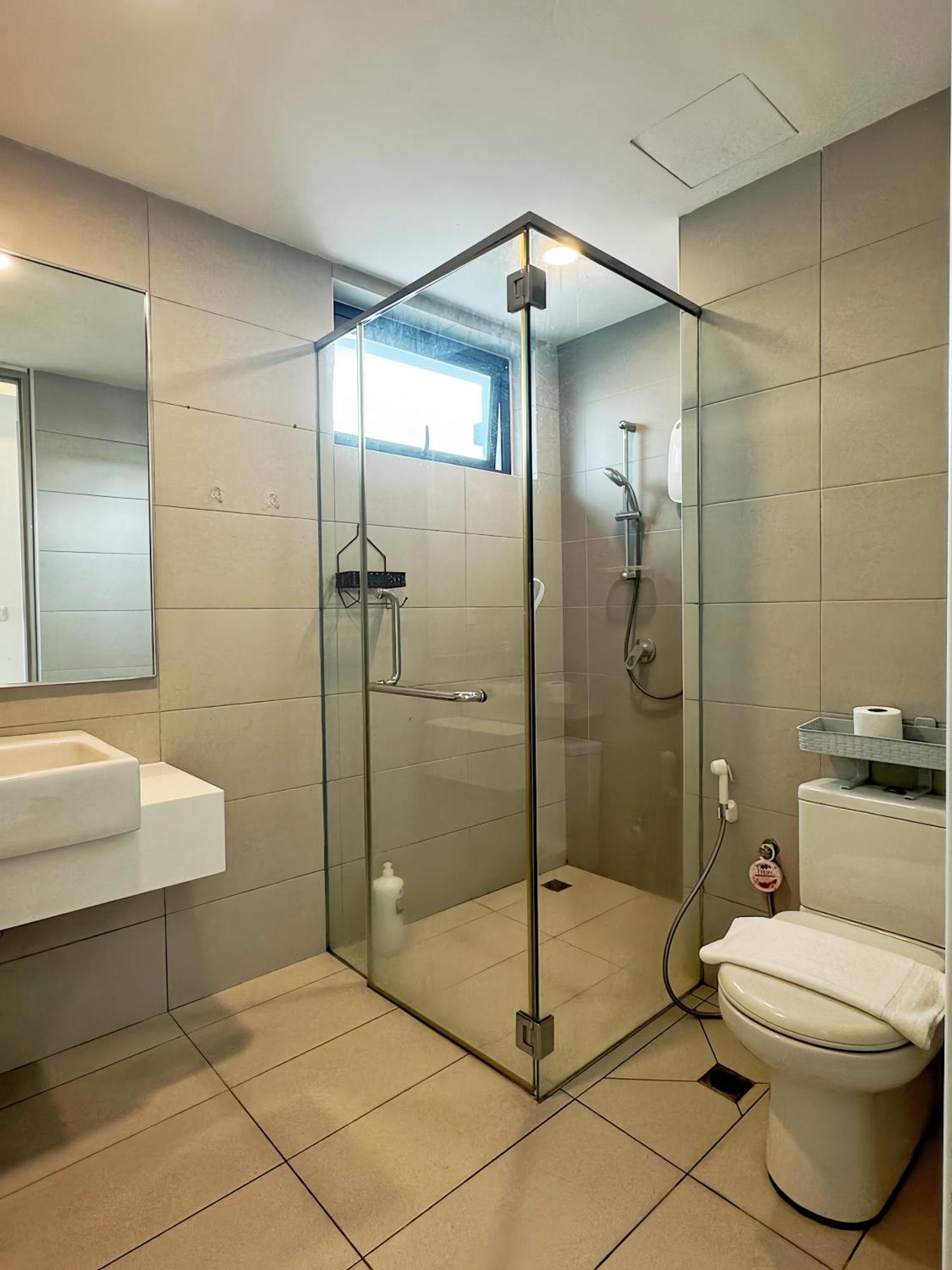 Jazz Service Suites Penang Джордж Таун Екстериор снимка