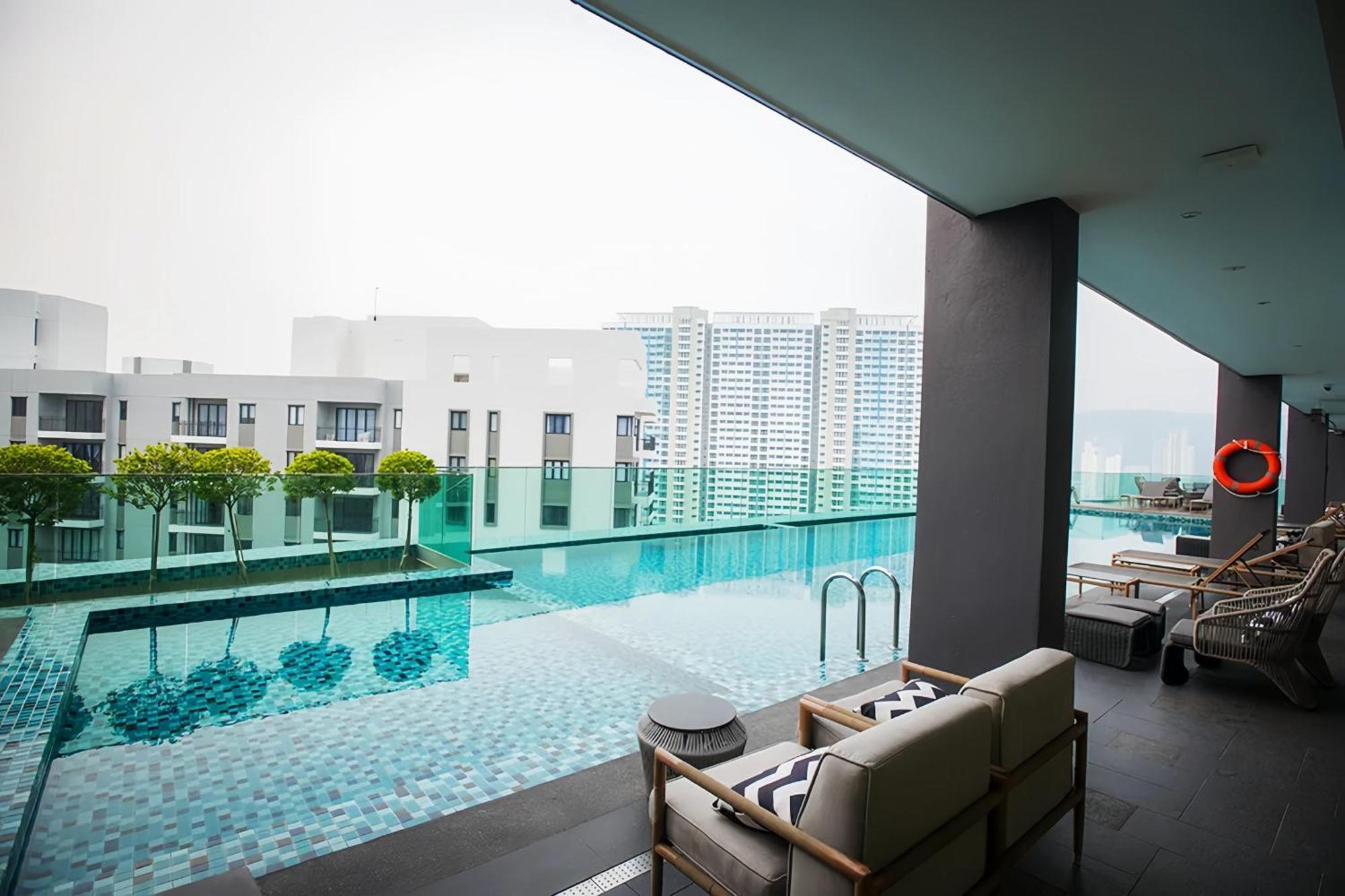 Jazz Service Suites Penang Джордж Таун Екстериор снимка