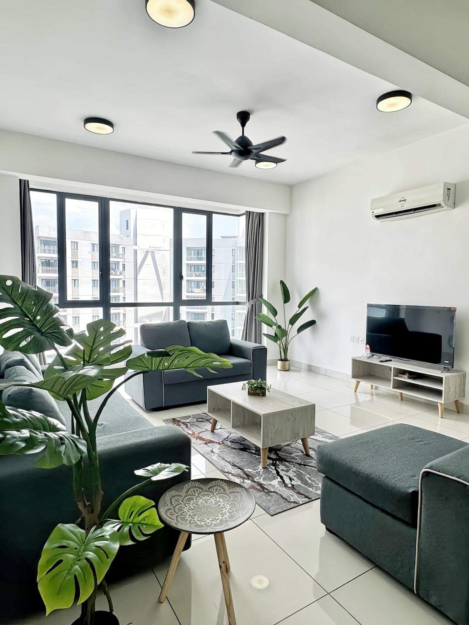 Jazz Service Suites Penang Джордж Таун Екстериор снимка
