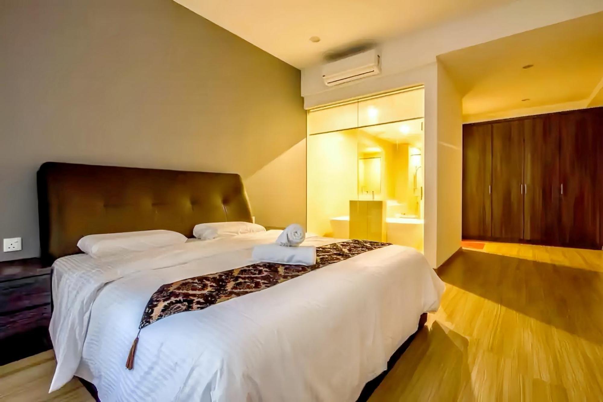 Jazz Service Suites Penang Джордж Таун Екстериор снимка